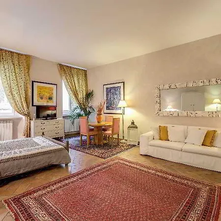Relais Navona Hotel